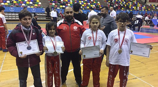 Mehmet Yalçın Spor Kulübü, İstanbul'da Madalyaları Topladı