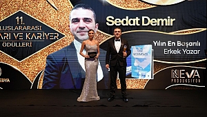 Yılın En Başarılı Erkek Yazarı Sedat Demir Oldu